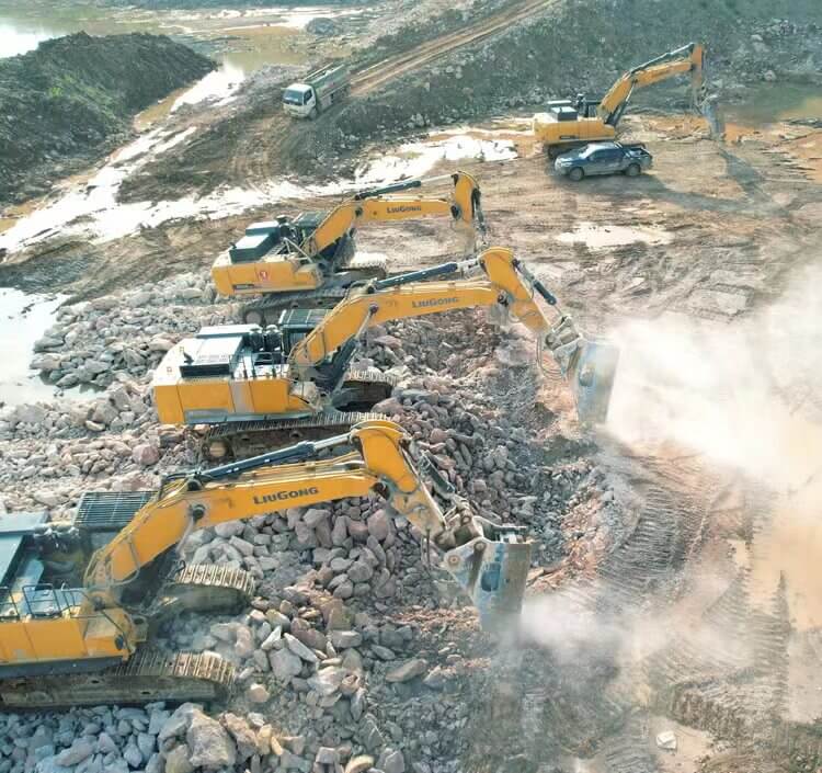 BB网页版挖掘机打破了他对国产品牌的偏见！